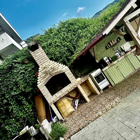 Victor Villa *