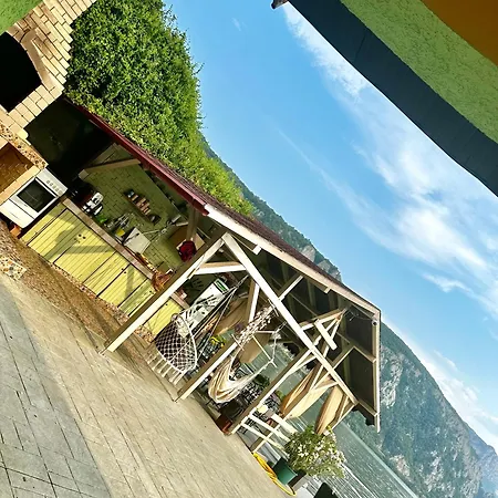Victor Villa *